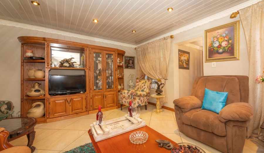 3 Bedroom Property for Sale in Kroonheuwel Free State